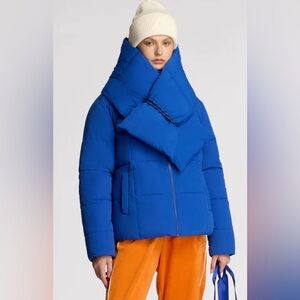 🛍️SALE🛍️ Alpenhaus Winekka reversible puffer w removable scarf - NWT